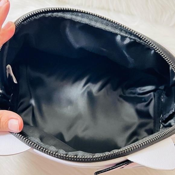 The Crème Shop Limited Edition Hello Kitty Makeup Pouch Travel Case - Picture 3 of 5